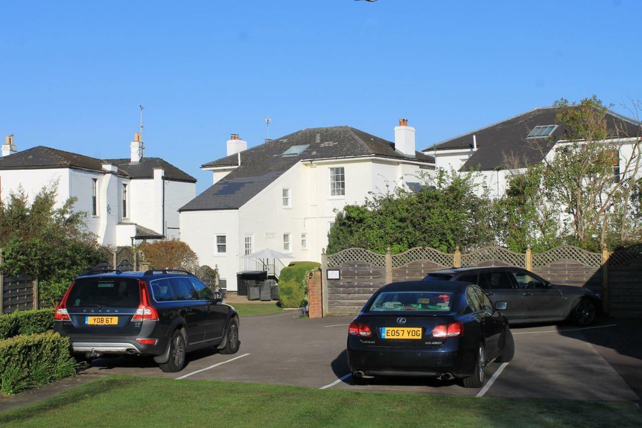 The Battledown Hotel Cheltenham Exterior photo